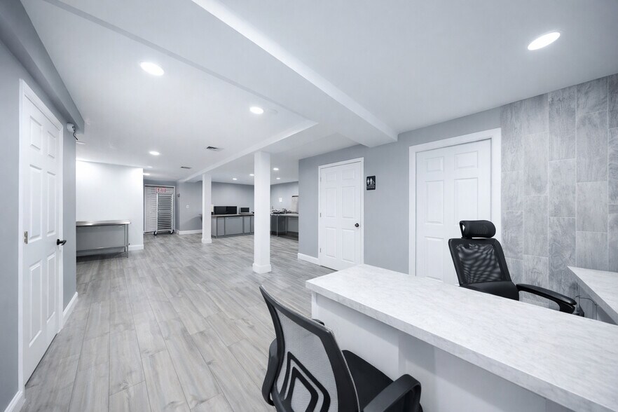 More Photos Of 8510 Bay 16th St, Brooklyn Office For Sale