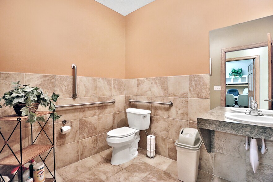 More Photos Of 2191-2195 Northdale Blvd NW, Coon Rapids Office For Sale