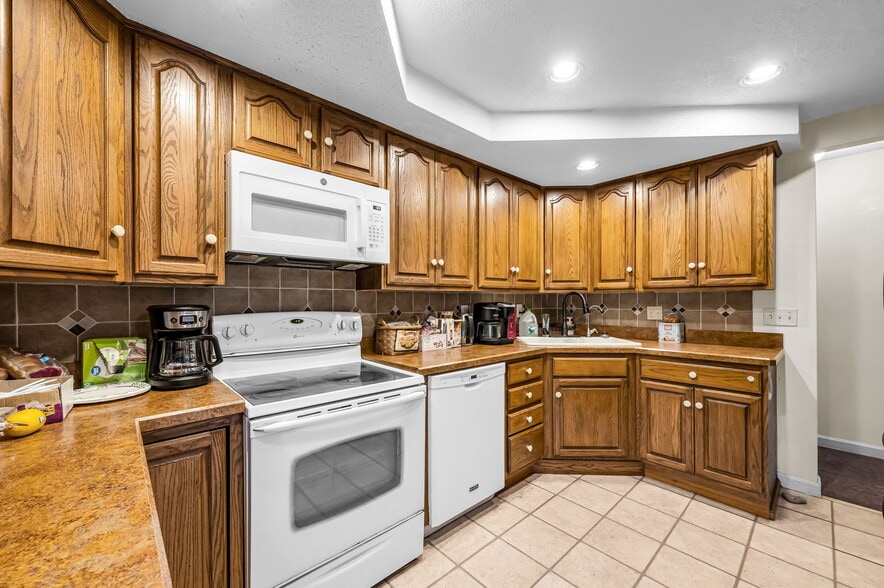 More Photos Of 526 College Hwy, Southwick Specialty For Sale