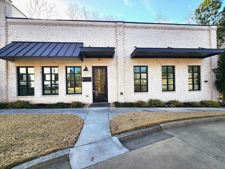 More Photos Of 6110 McFarland Station Dr, Alpharetta Medical For Lease