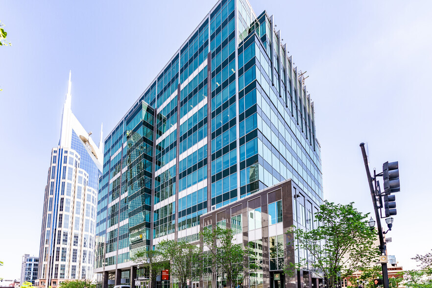 Primary Photo Of 401 Commerce St, Nashville Office For Lease