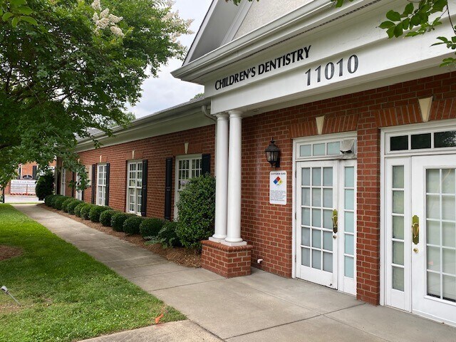 More Photos Of 11010 S Tryon St, Charlotte Medical For Sale
