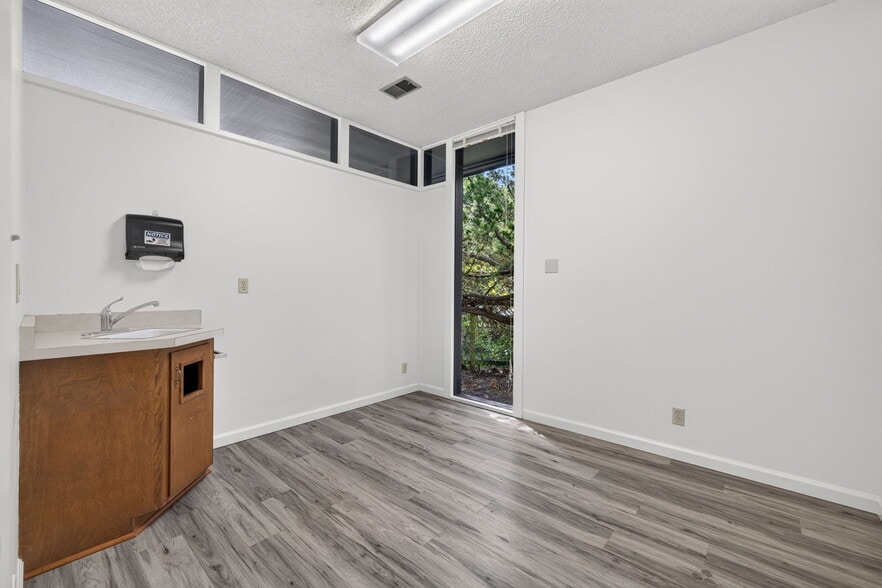 More Photos Of 7 Page St, Cotati Medical For Sale