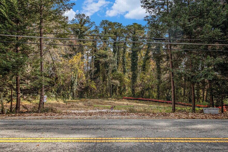 More Photos Of 883 Mountain View Dr, Stone Mountain Land For Sale