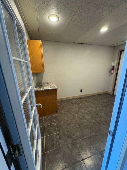 More Photos Of 218 N 2nd St, La Salle Storefront For Lease