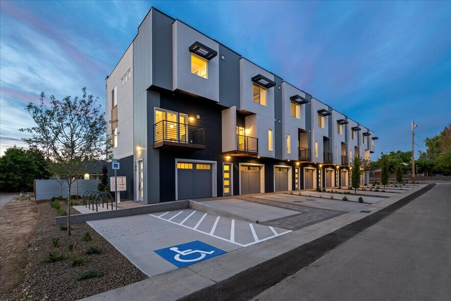 More Photos Of 1011 S Orchard St, Boise Apartments For Sale