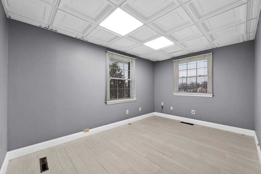 More Photos Of 1701 Wynwood Dr, Cinnaminson Medical For Sale