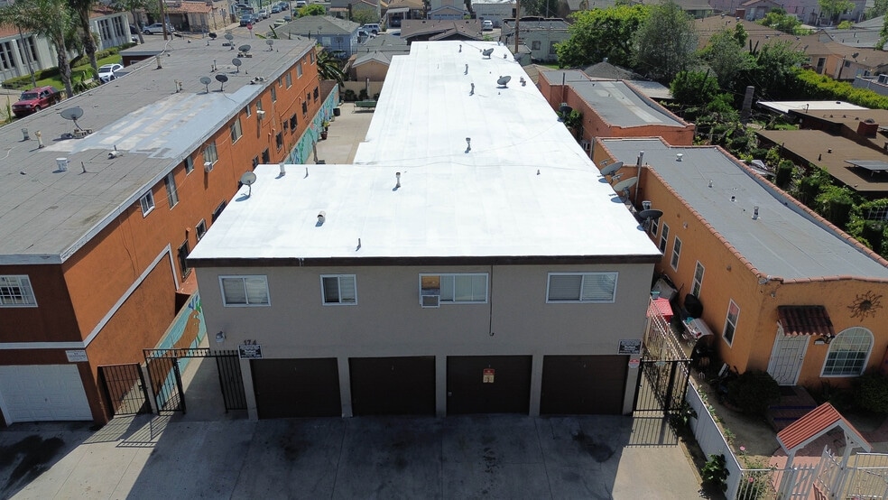 Primary Photo Of 174 E Plymouth St, Long Beach Apartments For Sale