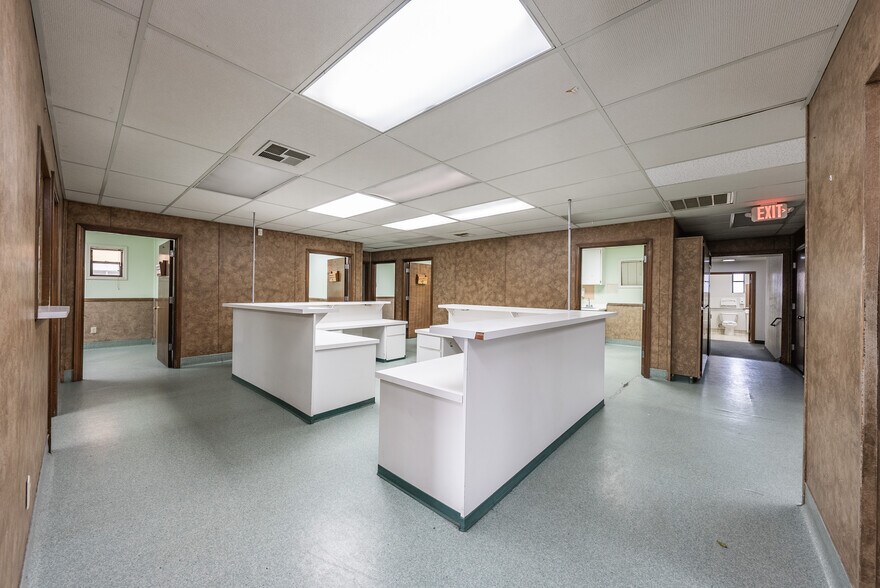 More Photos Of 927 O St, Firebaugh Healthcare For Sale