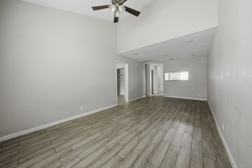 More Photos Of 11803 Alamo Blanco St, San Antonio Apartments For Sale