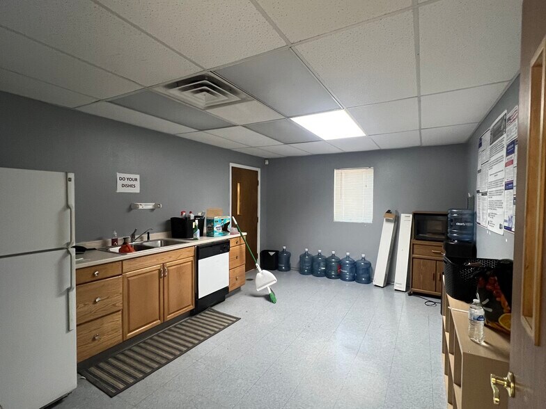 More Photos Of 3930 S US Highway 85 87, Colorado Springs Showroom For Sale
