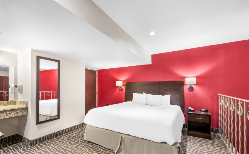 More Photos Of 265 33rd Ave, Columbus Hotel For Sale