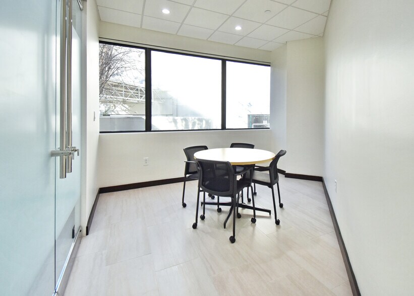 More Photos Of 1500 Citywest Blvd, Houston Office For Lease