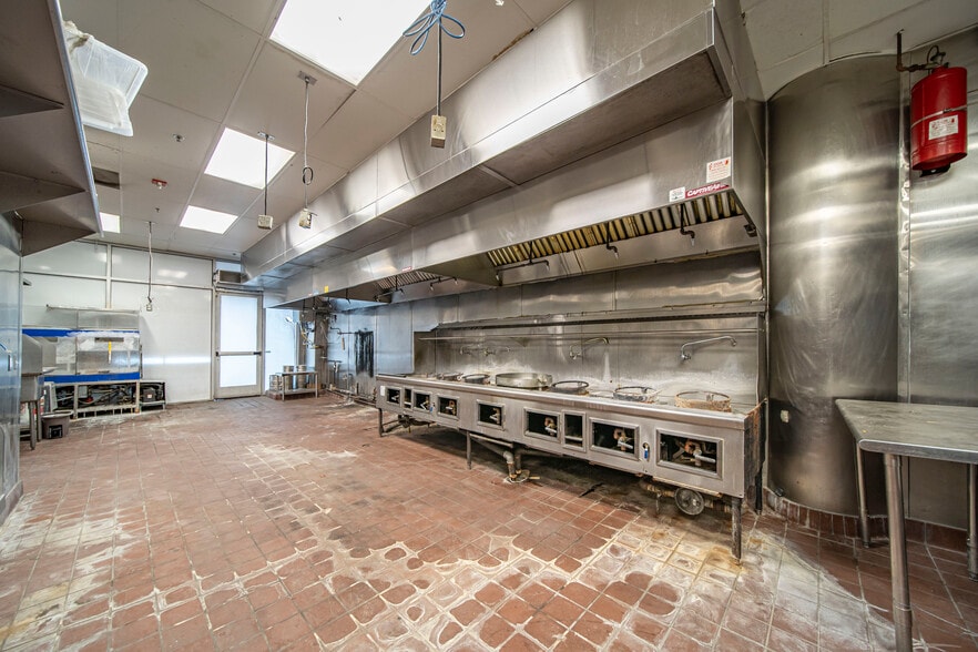 More Photos Of 580 N Atlantic Blvd, Monterey Park Apartments For Lease