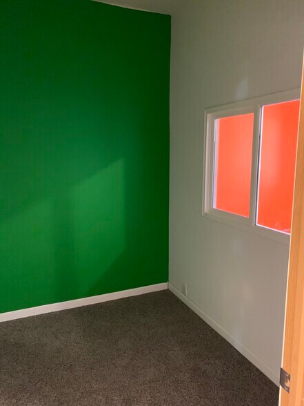 More Photos Of 575 E Isabella Rd, Midland General Retail For Lease