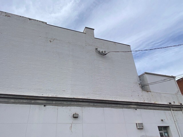 More Photos Of 202 N Washington Ave, Pulaski Office For Sale