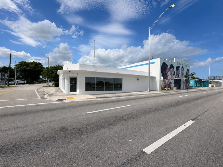 More Photos Of 3045 W Broward Blvd, Fort Lauderdale Freestanding For Lease