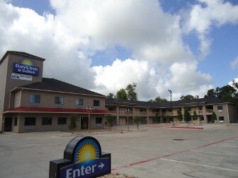 Primary Photo Of 2808 E Main St, Madisonville Hotel For Sale