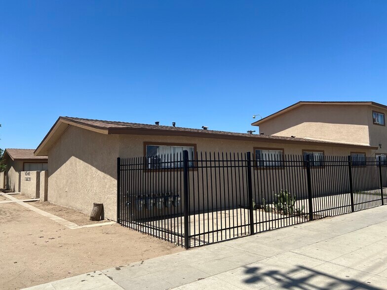 More Photos Of 4419 E Hamilton Ave, Fresno Apartments For Sale