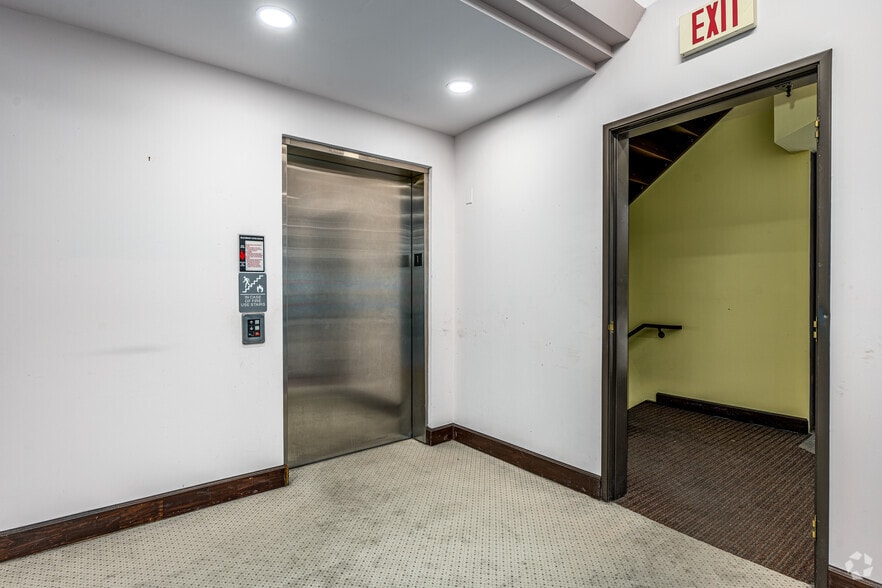 More Photos Of 1235 S Garfield Ave, Alhambra Loft Creative Space For Lease