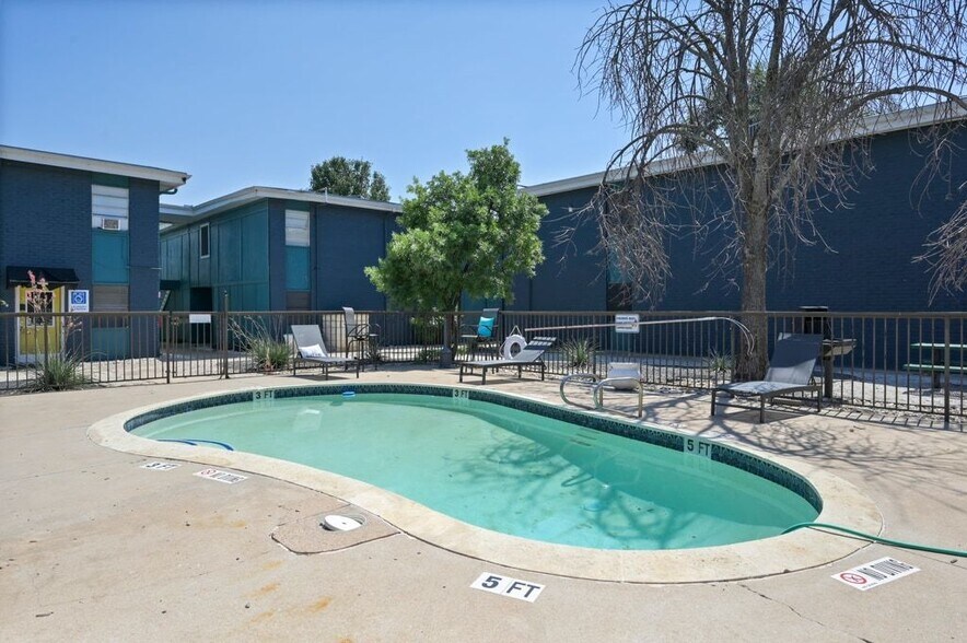 More Photos Of 5606 N Lamar Blvd, Austin Apartments For Sale