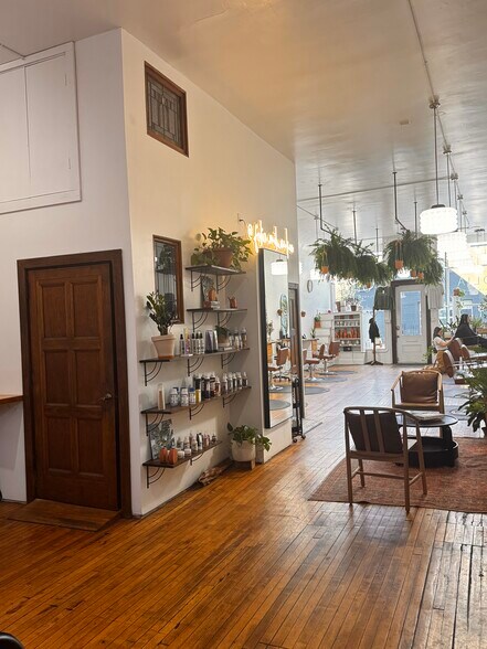 More Photos Of 719 S 5th St, Milwaukee Storefront Retail Residential For Sale