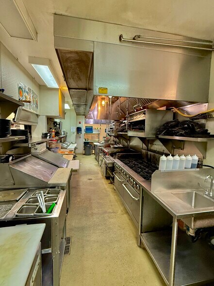 More Photos Of 202 Hemsted Dr, Redding Restaurant For Sale