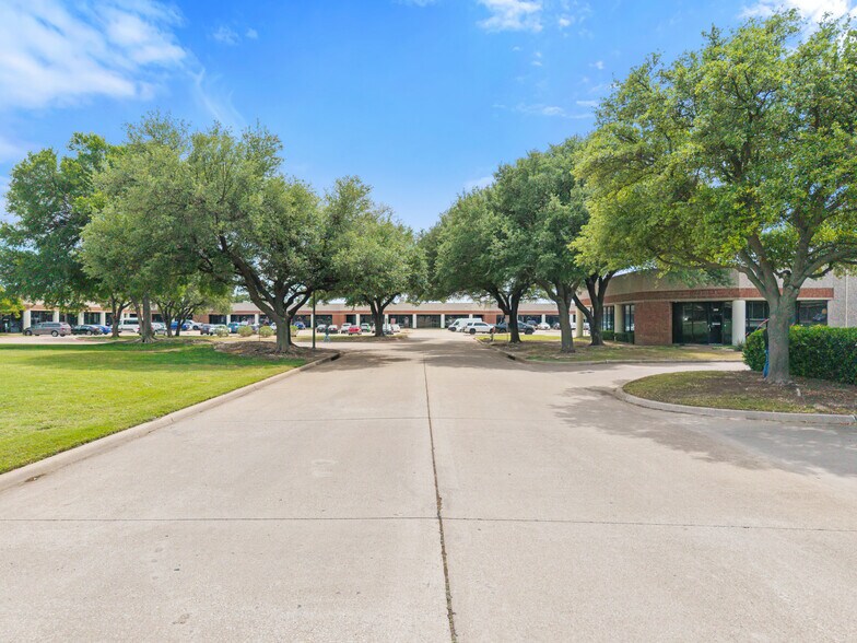 More Photos Of 11601 Plano Rd, Dallas Unknown For Lease