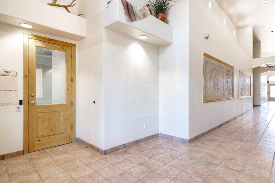 More Photos Of 10575 N 114th St, Scottsdale Office For Sale
