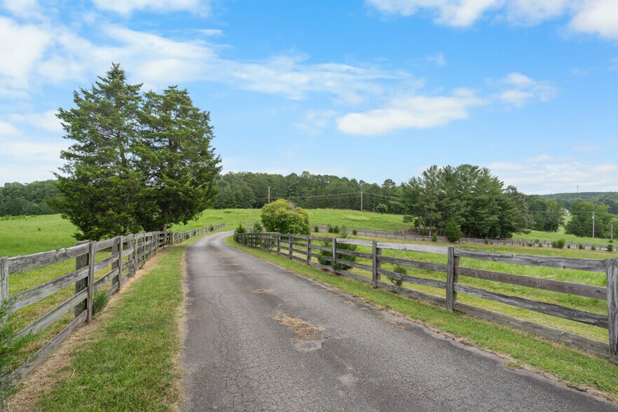 More Photos Of 8509 S Lowell Rd, Bahama Land For Sale