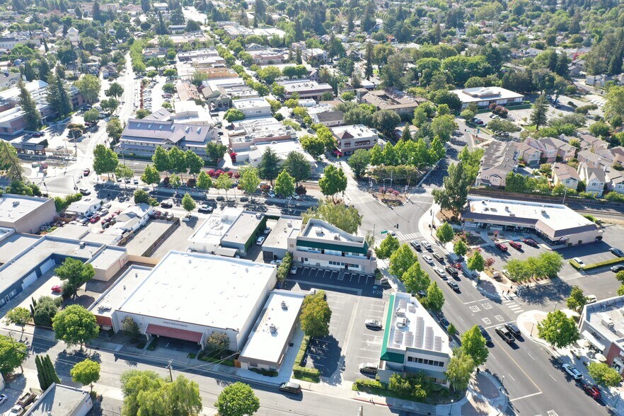 More Photos Of 476 E Campbell Ave, Campbell Unknown For Lease