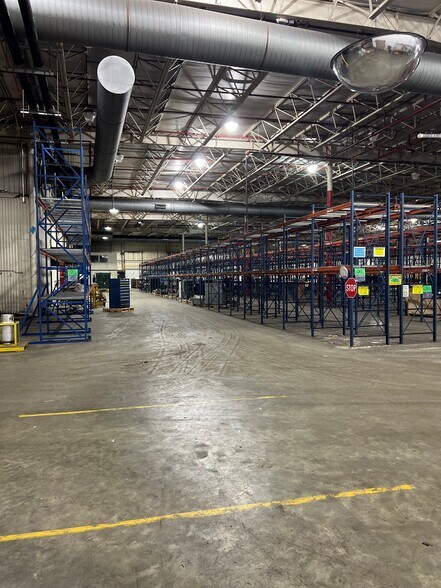 More Photos Of 600-618 Grantham Ln, New Castle Warehouse For Lease