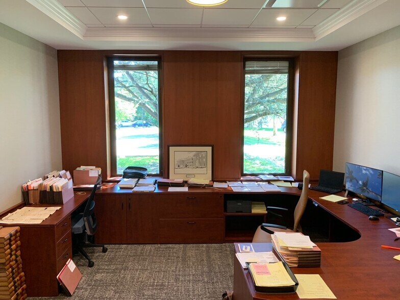 Primary Photo Of 1050 Spring St, Wyomissing Medical For Lease