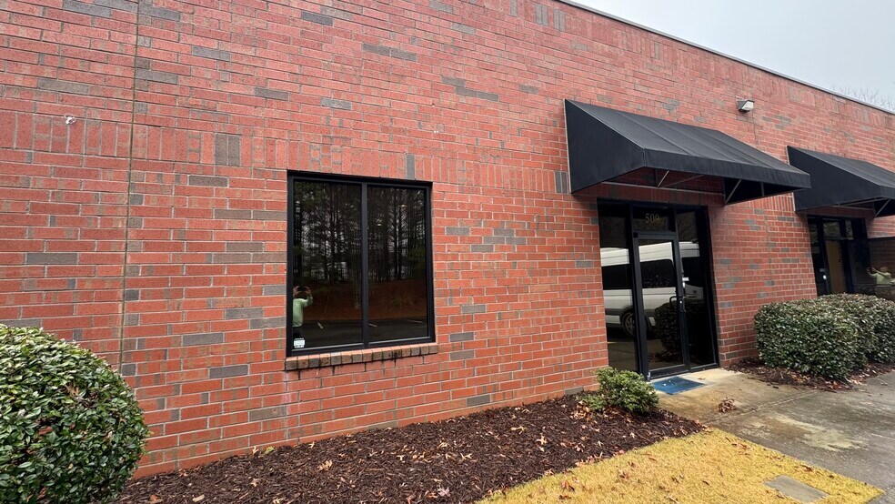 More Photos Of 6065 Parkway North Dr, Cumming Distribution For Sale