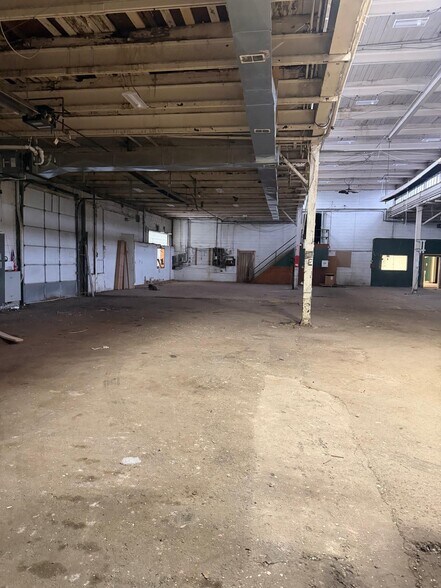 More Photos Of 1791 Fillmore Ave, Buffalo Distribution For Lease