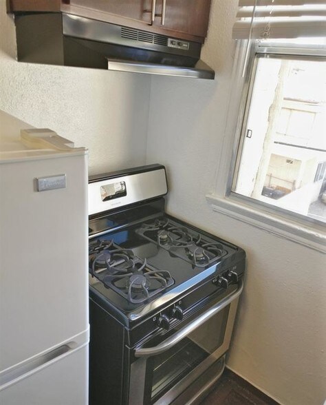 More Photos Of 745 S Normandie Ave, Los Angeles Apartments For Sale