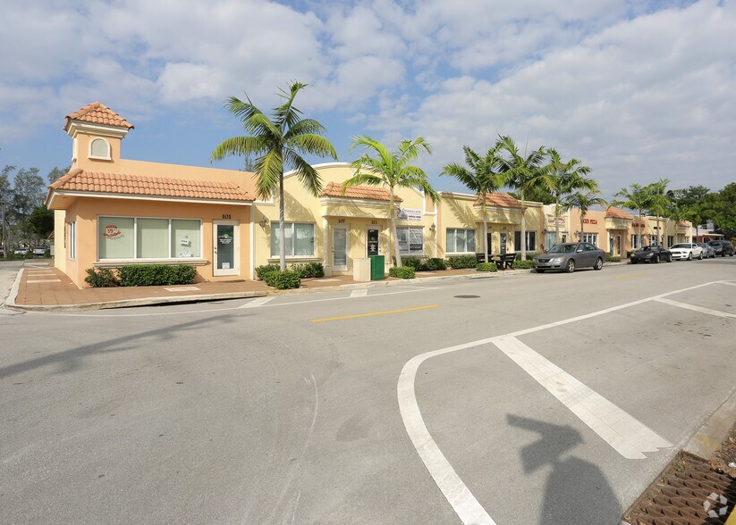 More Photos Of 101-161 NE 2nd Ave, Deerfield Beach Unknown For Lease
