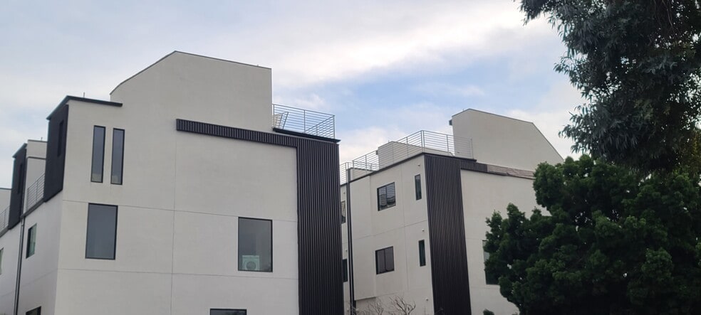 Primary Photo Of 12610 Venice Blvd, Los Angeles Apartments For Sale