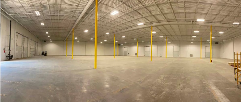 More Photos Of 3023 E Kemper Rd, Cincinnati Warehouse For Lease