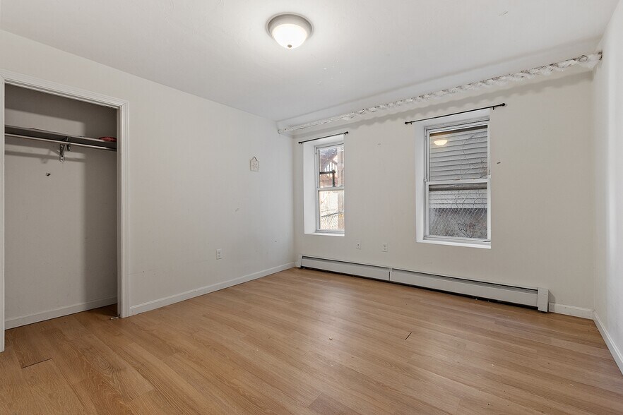 More Photos Of 13 Groton Pl, Worcester Apartments For Sale