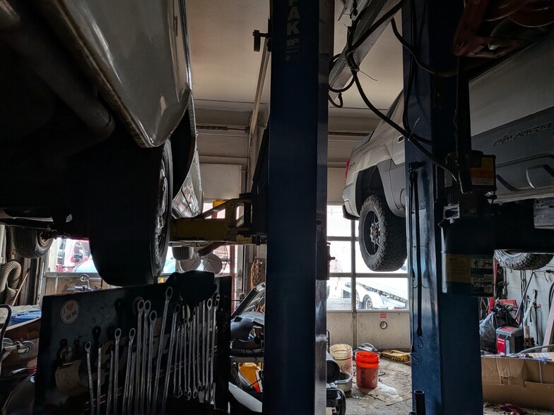 More Photos Of 250 Washington Ave, Winthrop Auto Repair For Sale