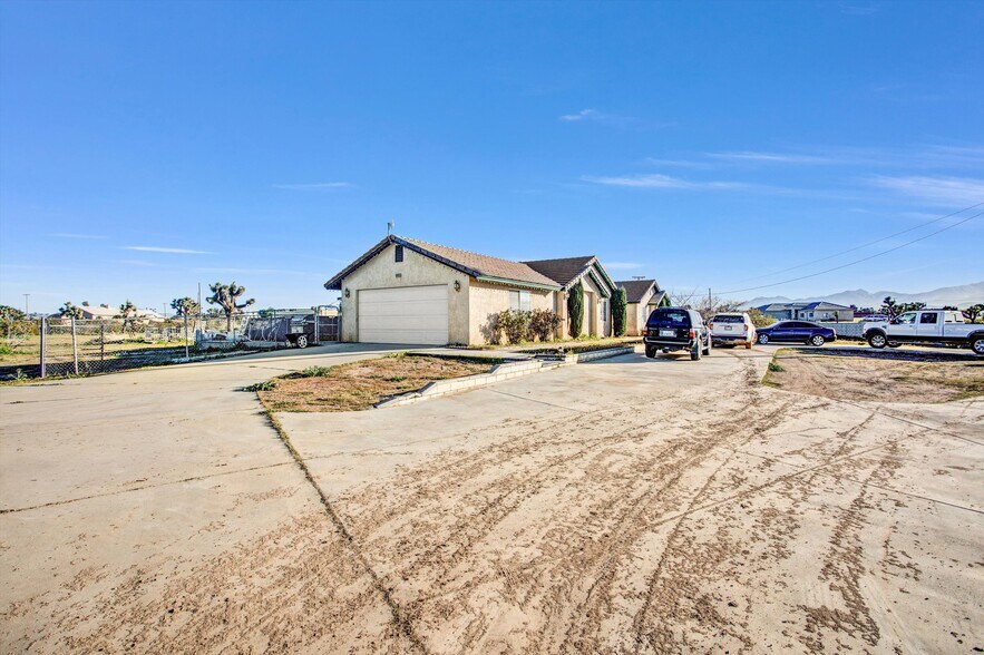 More Photos Of 10439 Mesa St, Oak Hills Multifamily For Sale