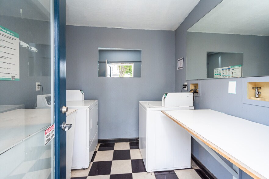 More Photos Of 2226-2230 Sutterville Rd, Sacramento Apartments For Sale