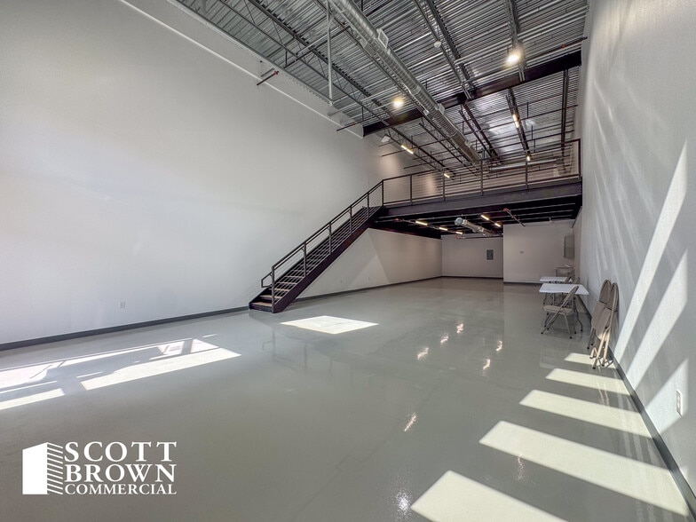 More Photos Of 2601 TX-121, Lewisville Showroom For Sale