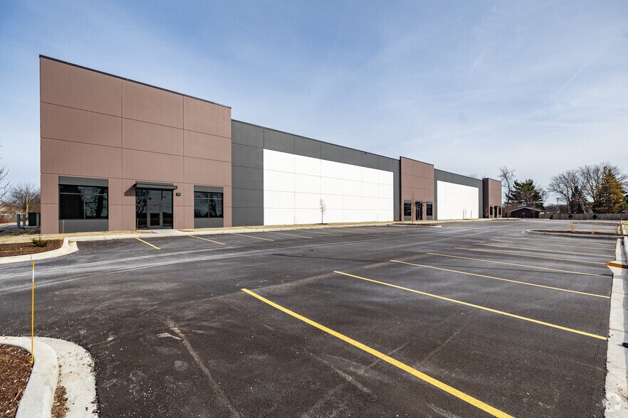 More Photos Of 5404 S Pennsylvania Ave, Cudahy Industrial For Lease