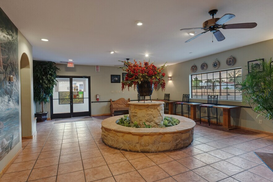 More Photos Of 8032 4th St NW, Albuquerque Restaurant For Sale