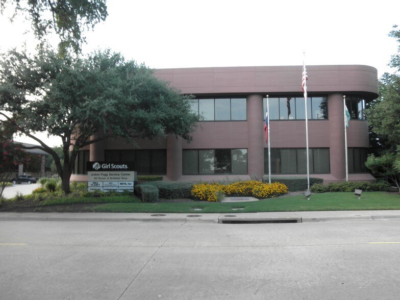 More Photos Of 6001 Summerside Dr, Dallas Office For Sale