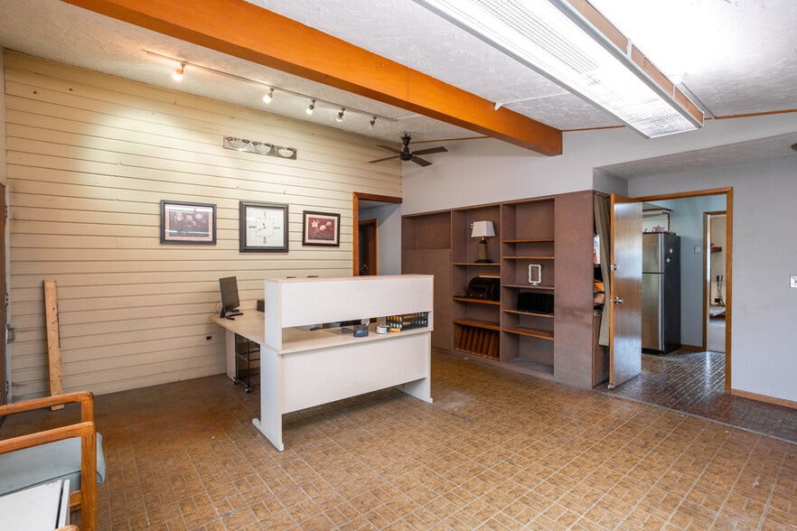More Photos Of 10623 E Montgomery Dr, Spokane Valley Office Residential For Sale