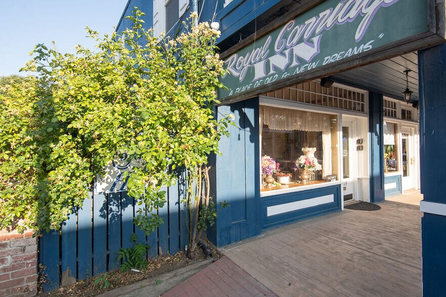 More Photos Of 18239 Main St, Jamestown Hotel For Sale