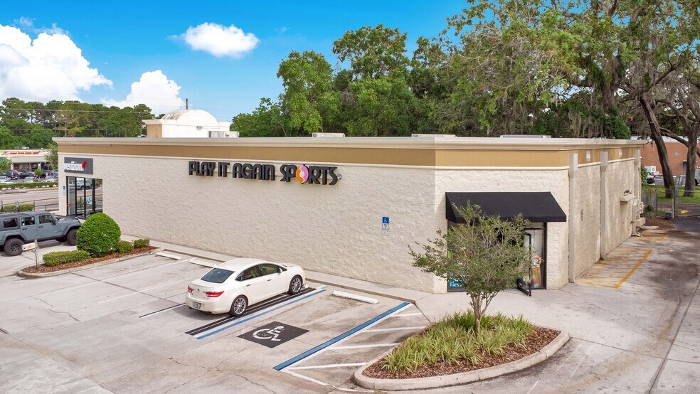 More Photos Of 950-954 N State Road 434, Altamonte Springs Freestanding For Lease
